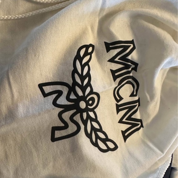 MCM handbag - Picture 5 of 6